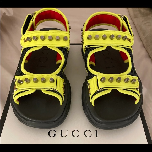 Gucci star embellish flashtrek sandals